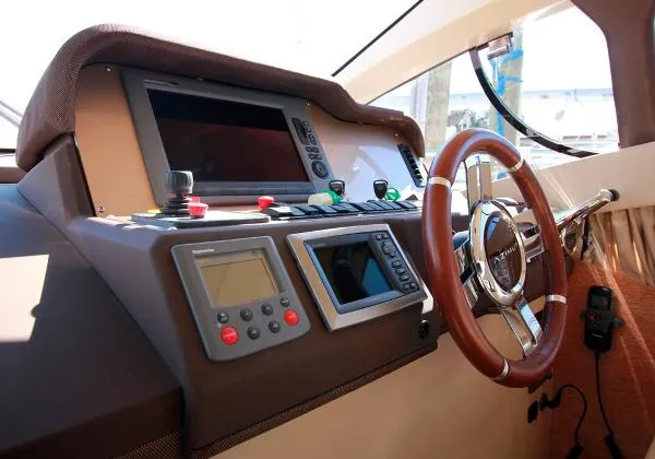 Slide: The Image of Azimut 38 Fly 2011 - 10
