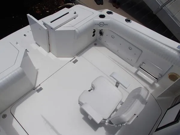 Slide: The Image of Fountain 38 Sportfish Cruiser IO 2010 - 9