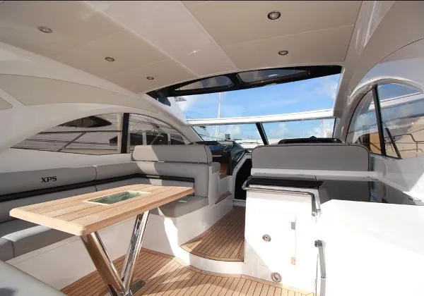 Slide: The Image of Sunseeker Portofino XPS 2014 - 11