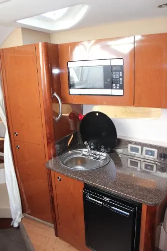 Slide: The Image of Sea Ray 370 Venture 2014 - 10