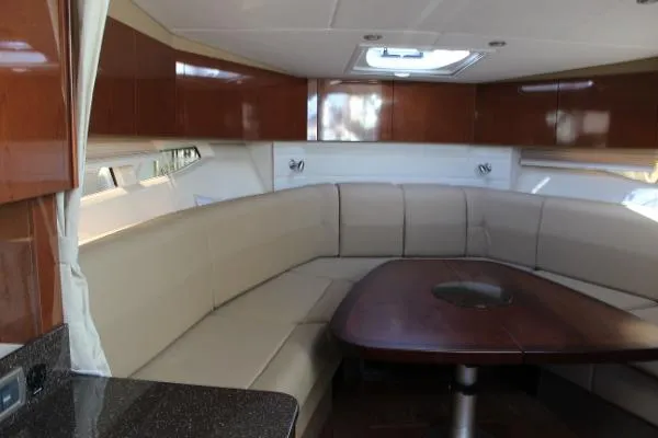 Slide: The Image of Sea Ray 370 Venture 2014 - 6