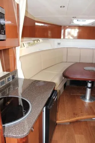 Slide: The Image of Sea Ray 370 Venture 2014 - 9