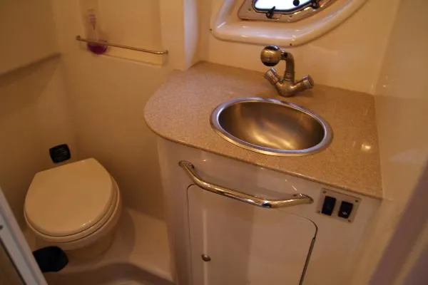 Slide: The Image of Sea Ray 310 Sundancer 2007 - 11
