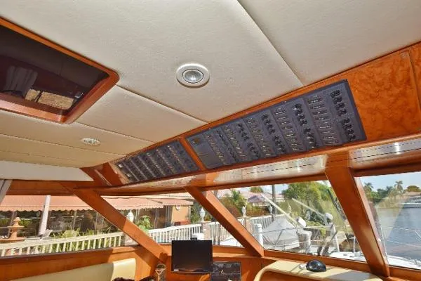 Slide: The Image of McKinna Pilothouse Walk Around Customized 2006 - 6