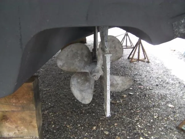 Slide: The Image of Sea Ray 400 Sedan Bridge 2001 - 5