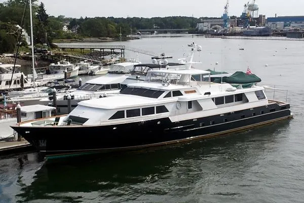 Slide: The Image of DENISON Raised Bridge Cockpit Motor Yacht 1986 - 2