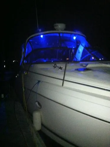 Slide: The Image of Rinker 330 Express Cruiser 2007 - 4