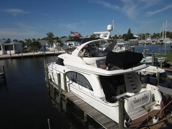 Slide: The Image of Meridian 580 Pilothouse 2008 - 1
