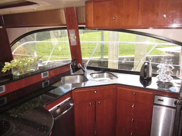 Slide: The Image of Meridian 580 Pilothouse 2008 - 4
