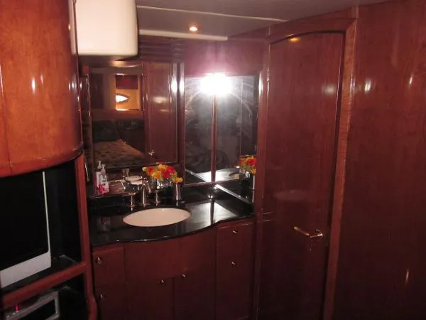 Slide: The Image of Meridian 580 Pilothouse 2008 - 9