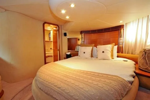 Slide: The Image of Azimut 55 flybridge 2002 - 10