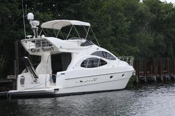 Slide: The Image of Azimut 42 Flybridge 2002 - 3