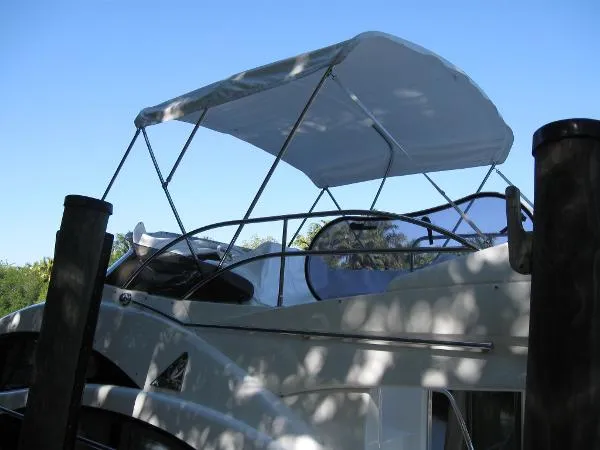 Slide: The Image of Azimut 42 Flybridge 2002 - 4
