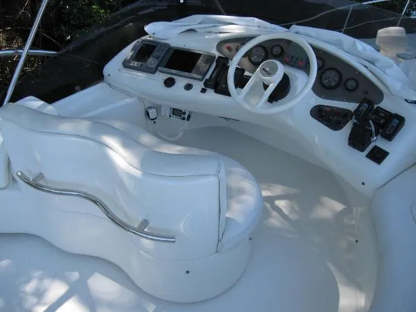 Slide: The Image of Azimut 42 Flybridge 2002 - 5