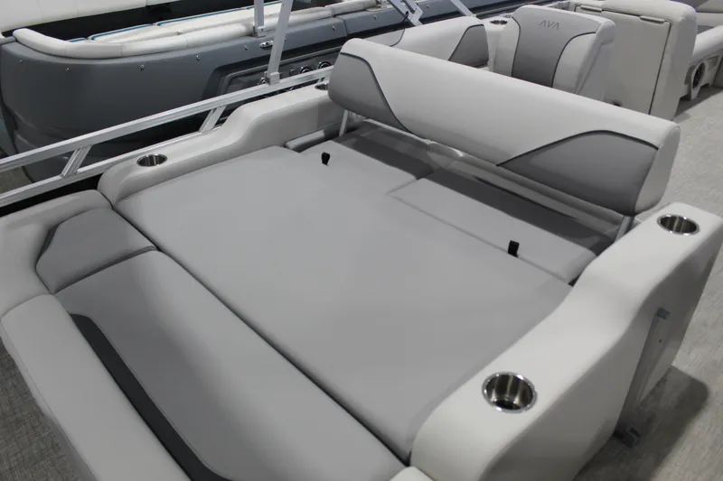 Slide: The Image of 2026 Avalon 2185 25 VENTURE 85 VRB boat interior with gray seating and cup holders. - 10