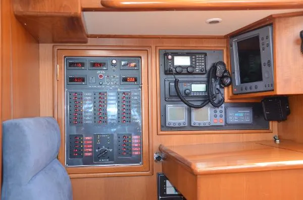 Slide: The Image of Hylas Center Cockpit 2002 - 6