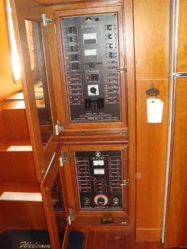 Slide: The Image of Kadey Krogen 49 FLYBRIDGE EXPRESS 1999 - 9