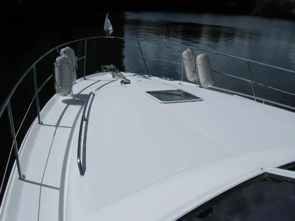 Slide: The Image of Sea Ray 400 Sedan Bridge 1998 - 5