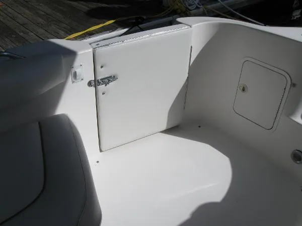 Slide: The Image of Sea Ray 400 Sedan Bridge 1998 - 7