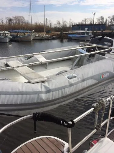Slide: The Image of Hunter 45 Center Cockpit 2007 - 5