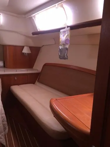 Slide: The Image of Hunter 45 Center Cockpit 2007 - 9