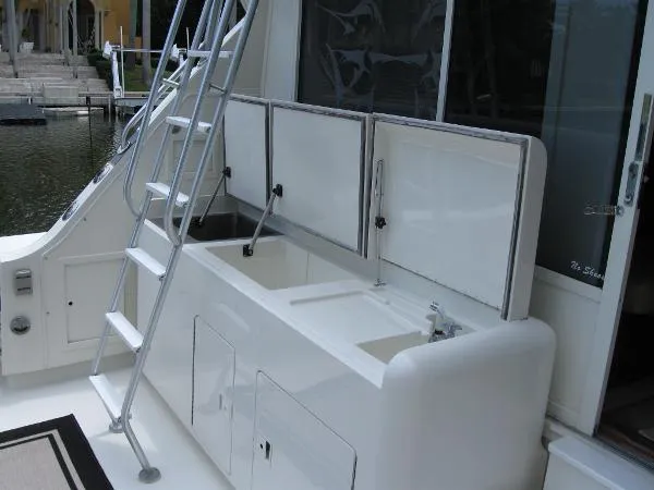 Slide: The Image of Bertram 54 Convertible 1985 - 8