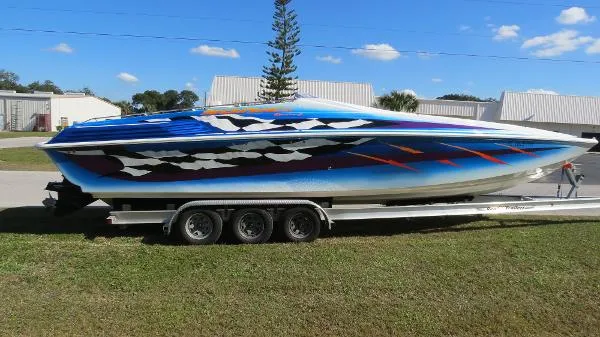 Slide: The Image of Sonic USA Boats 35 SS 2004 - 10