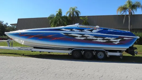 Slide: The Image of Sonic USA Boats 35 SS 2004 - 2