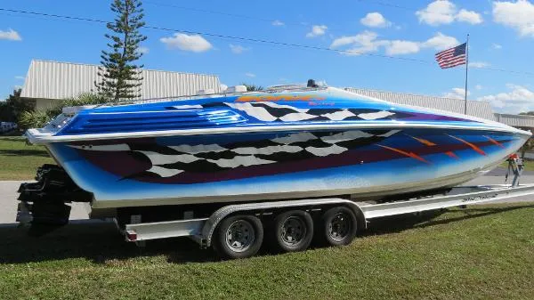 Slide: The Image of Sonic USA Boats 35 SS 2004 - 9