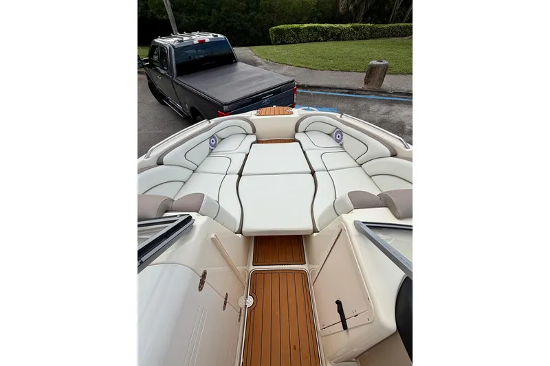 Slide: The Image of 2014 Yamaha Boats 242 Limited with spacious seating and elegant design. - 24