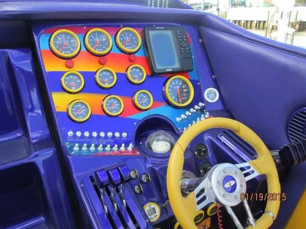 Slide: The Image of Cigarette Racing 42' X 2005 - 11