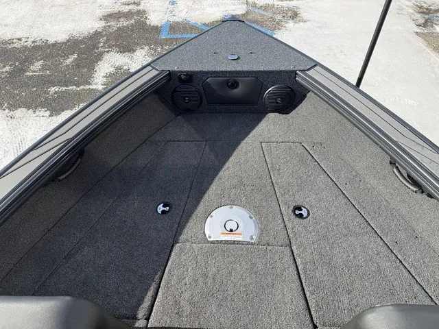 Slide: The Image of Lund 1875 Crossover XS 2026 - 12