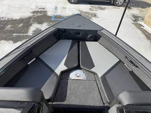 Slide: The Image of Lund 1875 Crossover XS 2026 - 15