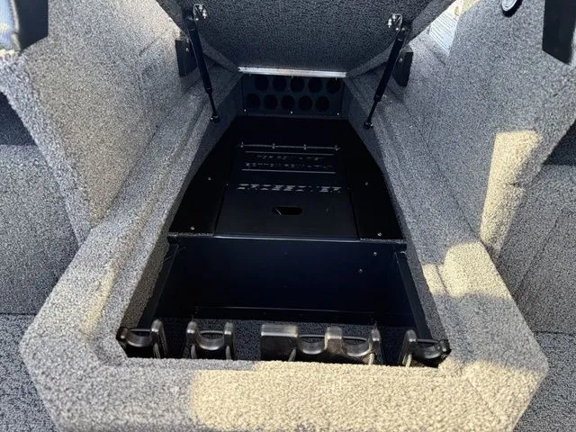 Slide: The Image of Lund 1875 Crossover XS 2026 - 18