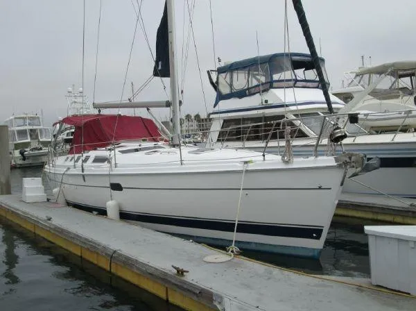 Slide: The Image of Hunter 46 LE 2005 - 0