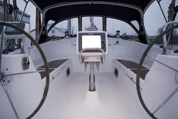 Slide: The Image of Hunter 49 2008 - 8