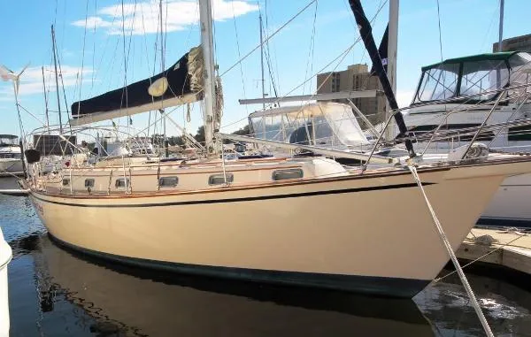 Slide: The Image of Island Packet 38 Cutter 1988 - 0