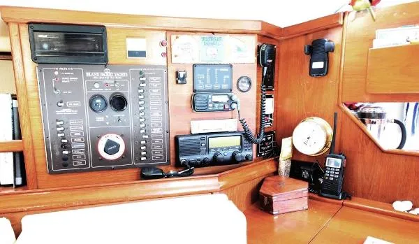 Slide: The Image of Island Packet 38 Cutter 1988 - 8