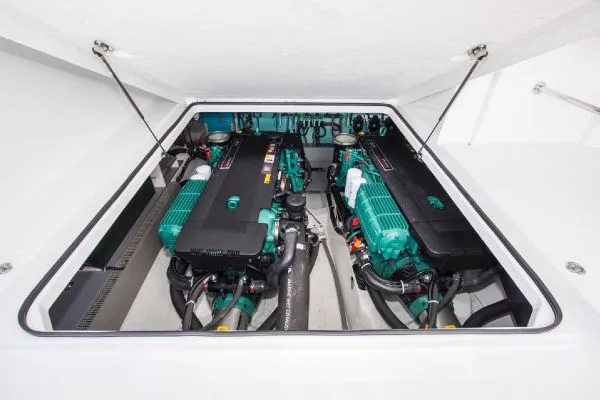 Slide: The Image of Beneteau Gran Turismo 49 Hard Top 2015 - 10