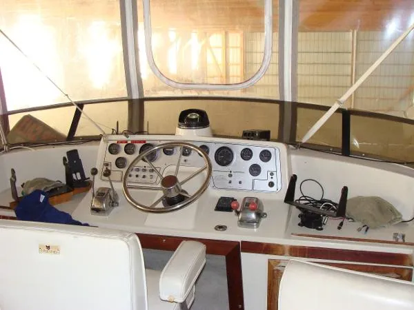 Slide: The Image of Mainship 40 D C / See Full Specs. 1986 - 5
