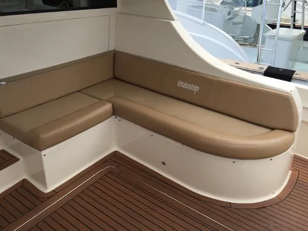 Slide: The Image of Mainship Pilot 43 2008 - 7