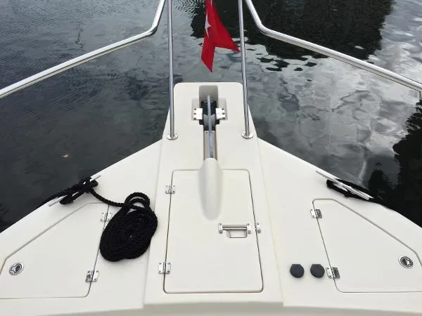 Slide: The Image of Mainship Pilot 43 2008 - 8