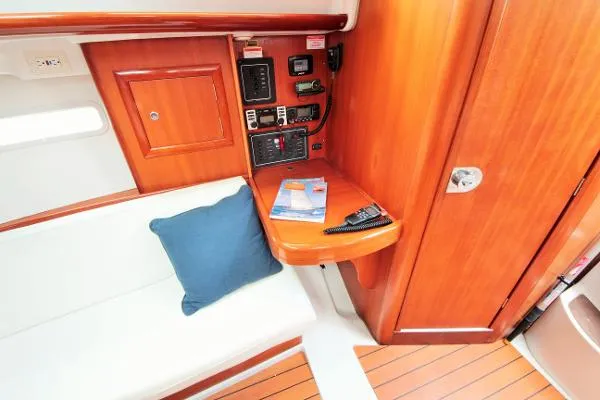 Slide: The Image of Beneteau 323 2007 - 8