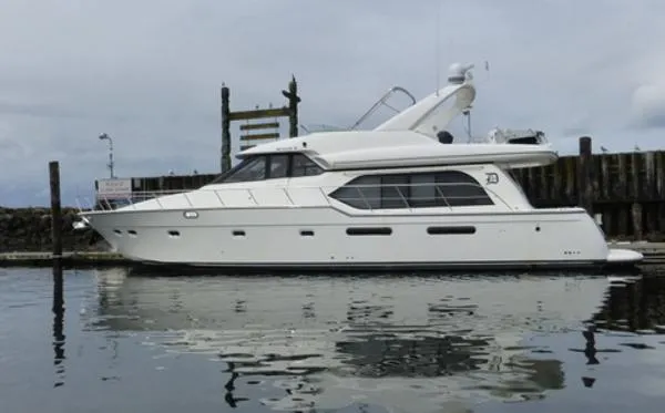 Slide: The Image of Bayliner 5788 Pilot House Motoryacht 1999 - 0
