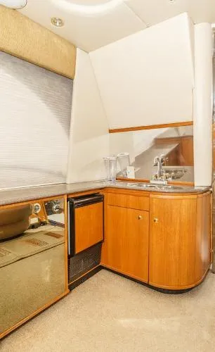 Slide: The Image of Bayliner 5788 Pilot House Motoryacht 1999 - 10