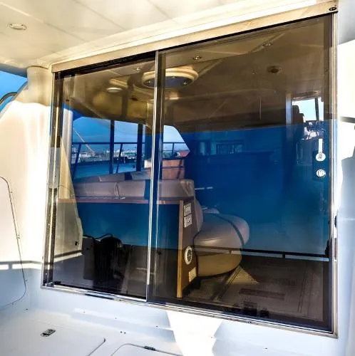 Slide: The Image of Bayliner 5788 Pilot House Motoryacht 1999 - 6