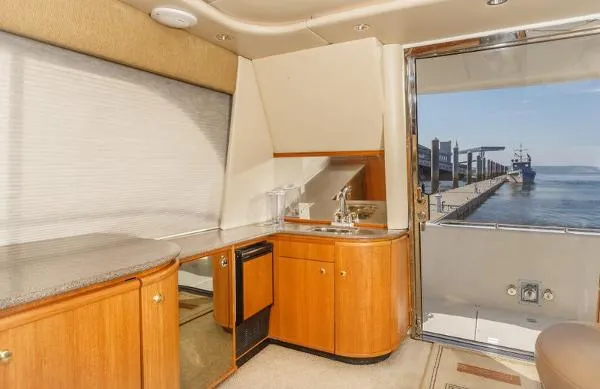 Slide: The Image of Bayliner 5788 Pilot House Motoryacht 1999 - 9