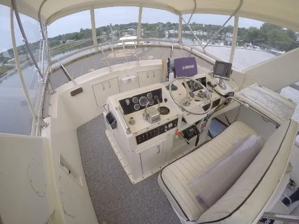 Slide: The Image of Hatteras Double Cabin 1988 - 6