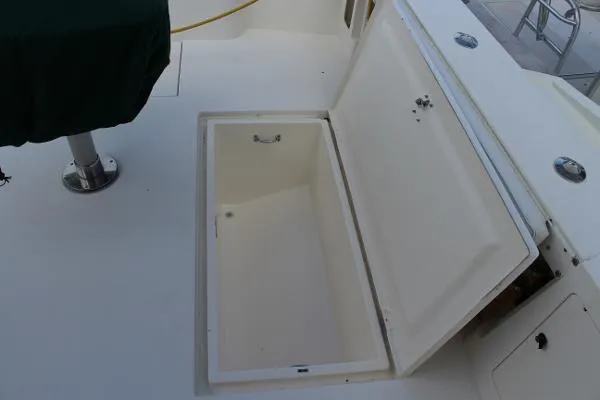 Slide: The Image of Henriques 38 Sportfisherman 1999 - 9