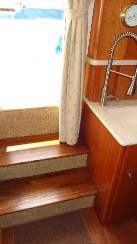 Slide: The Image of Silverton 330 Sport Bridge 2000 - 9